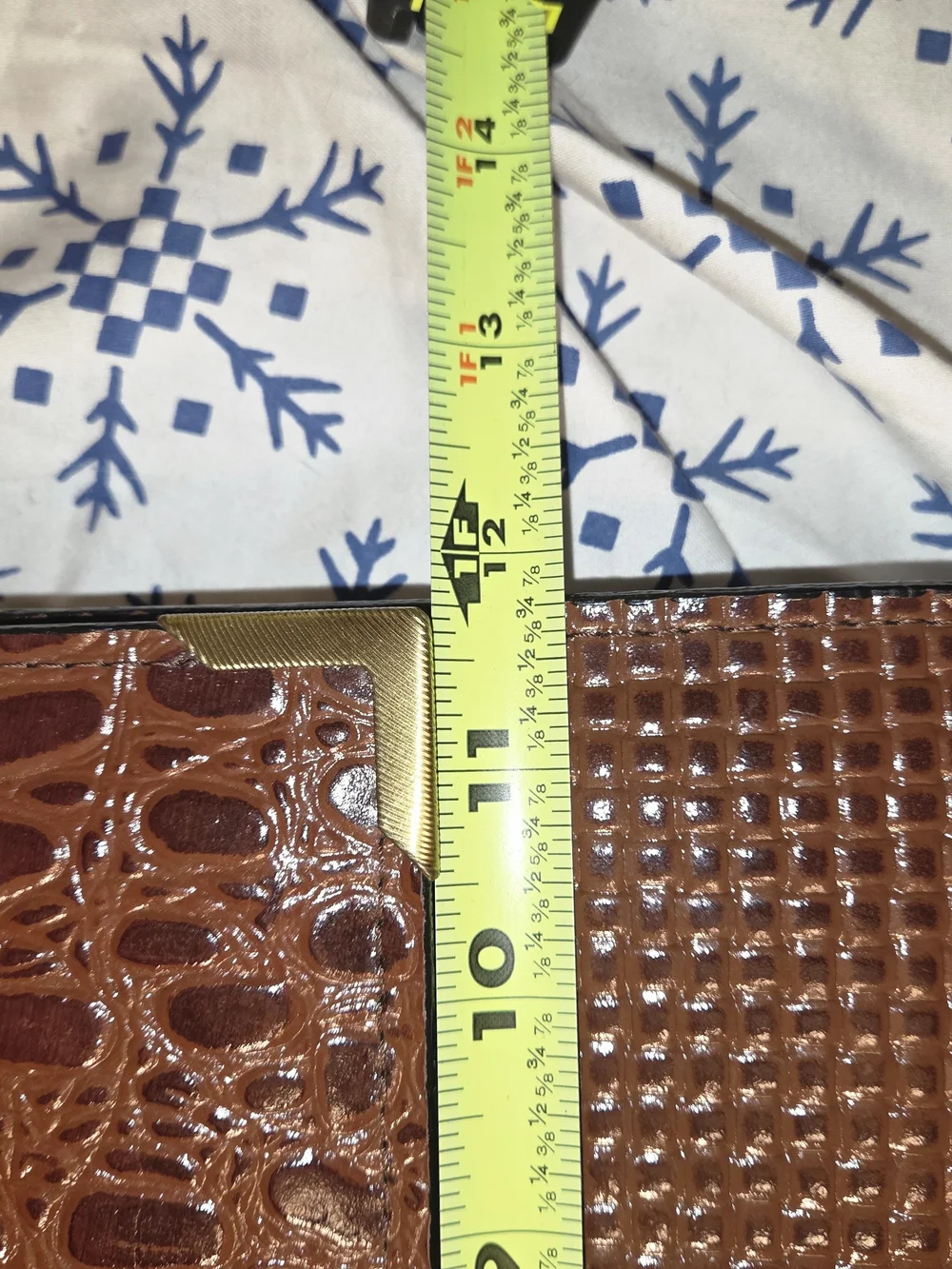Vintage Brown Croc Embossed 100% Genuine Leather Organizer Clutch Bag.